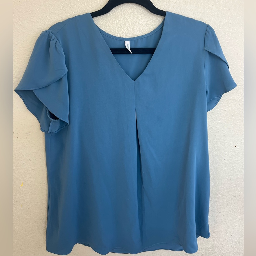 Anyally Blue Blouse size M color blue